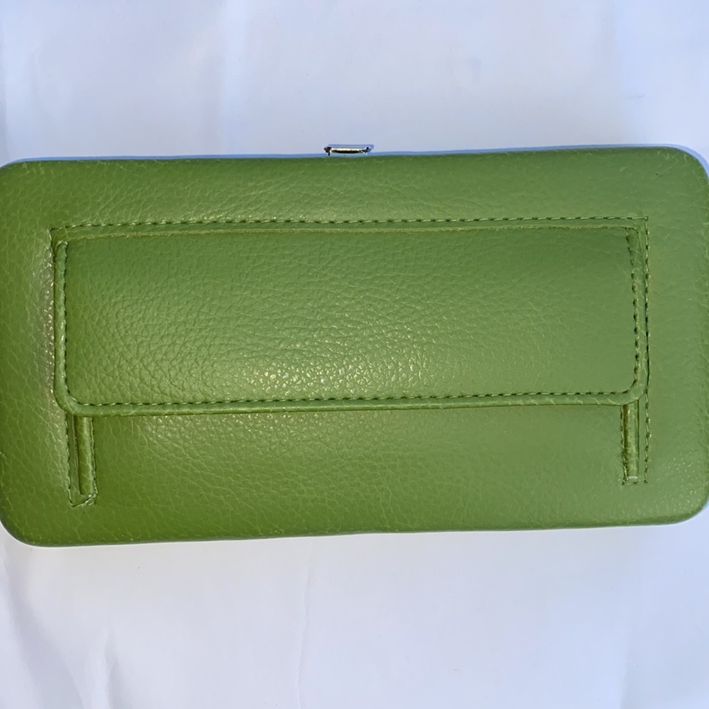 Green Target Wallet - Picture 5 of 6